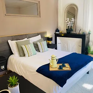 Maison Gabriel - Au Coeur De La Cite Medievale - T3 75m2 Appartement
